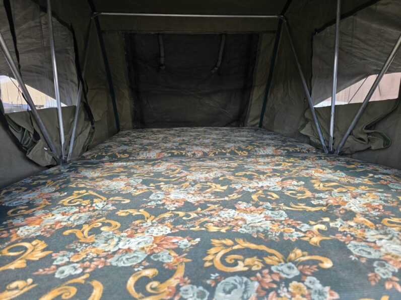 2005 Venter Bush Baby + Rooftop Tent